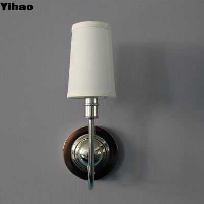 কেনা মার্জিত হোম ডেকোরেশনের জন্য 3500K উষ্ণ সাদা আলো সহ আধুনিক ব্রাস ওয়াল ল্যাম্প অনলাইন উত্পাদন